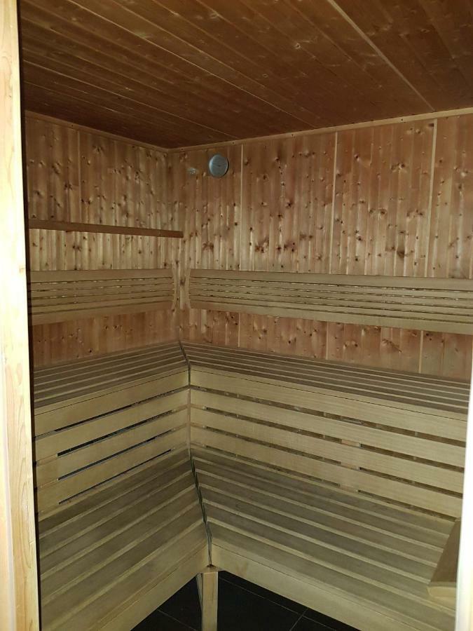Apartament Pomaranczowy Z Basenem,Sauna-Blisko Morza. Kolobrzeg Exterior photo